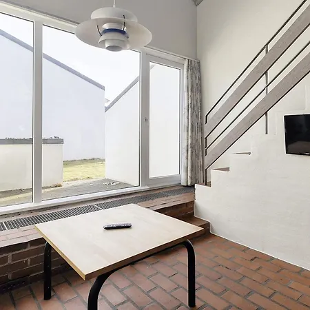 6 Person In Brovst-by Traum Brovst